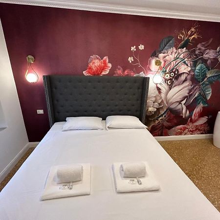 Raffaello'S Place โรม ภายนอก รูปภาพ