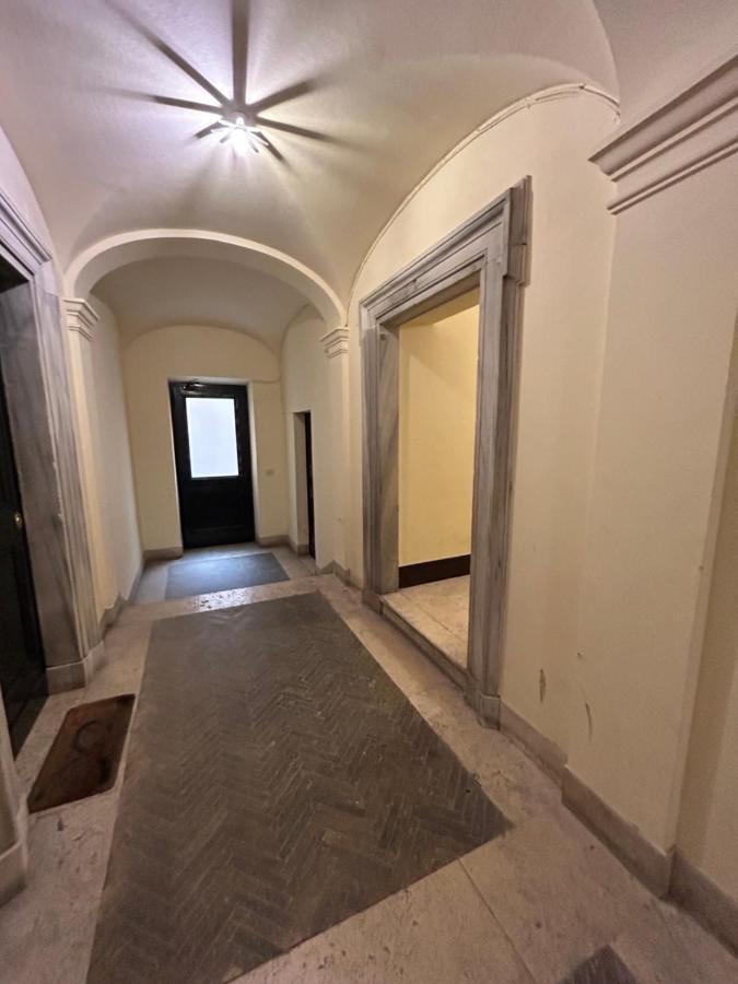 Raffaello'S Place โรม ภายนอก รูปภาพ