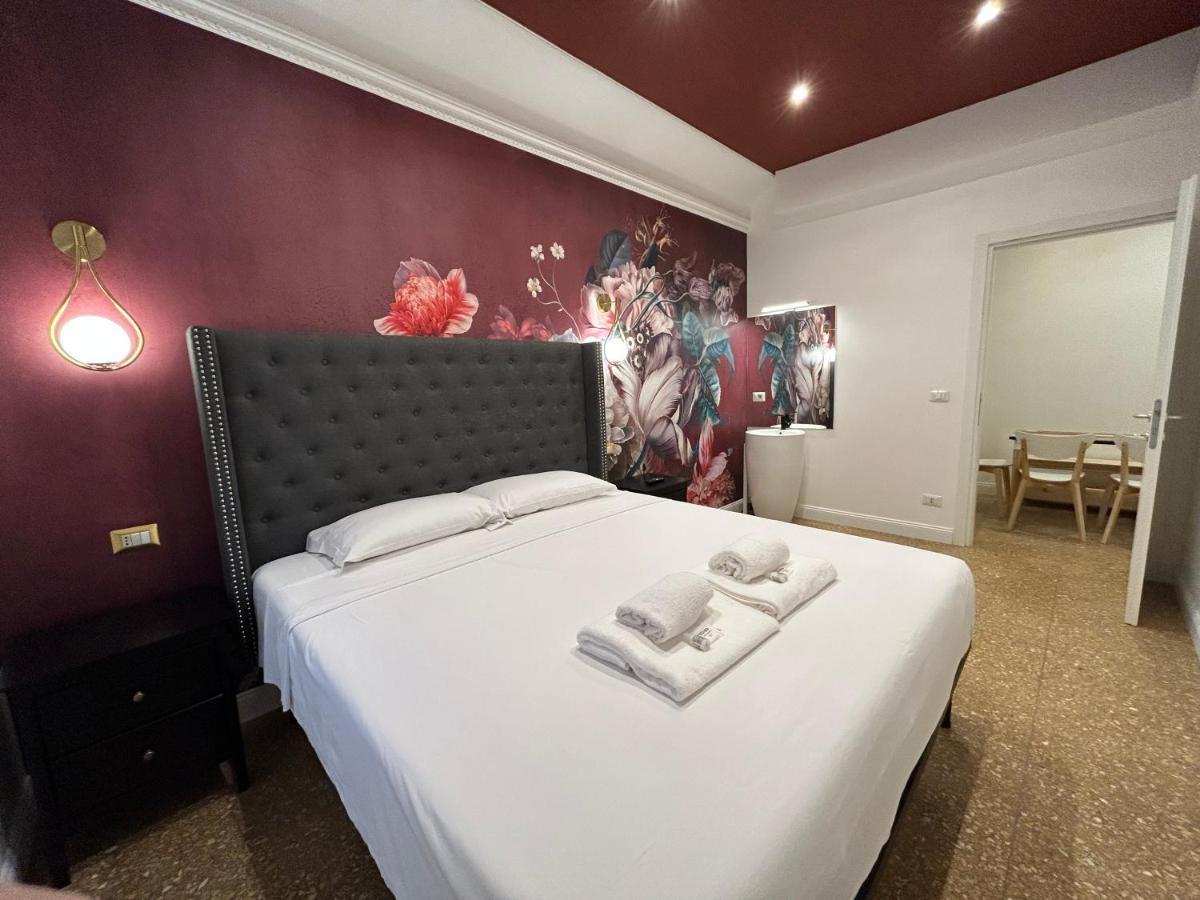 Raffaello'S Place โรม ภายนอก รูปภาพ