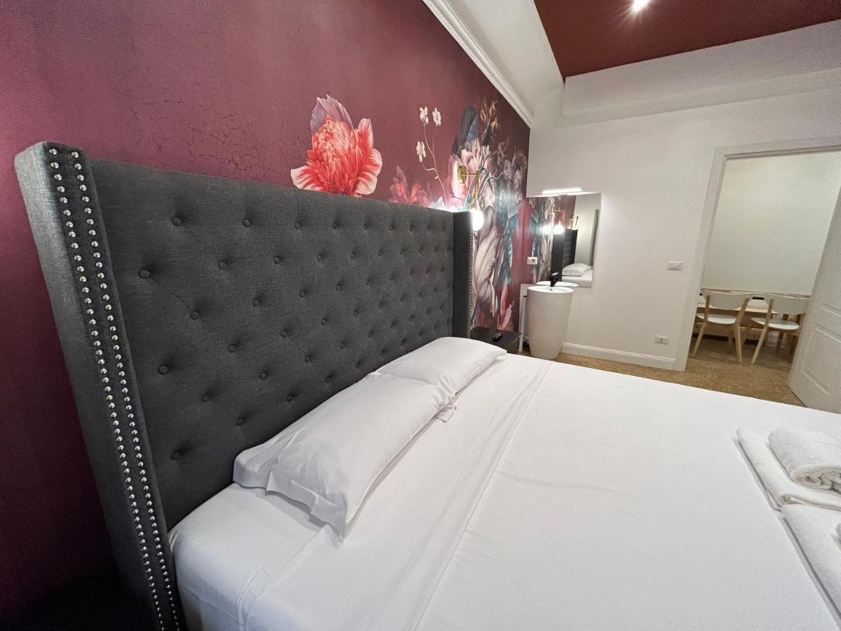 Raffaello'S Place โรม ภายนอก รูปภาพ