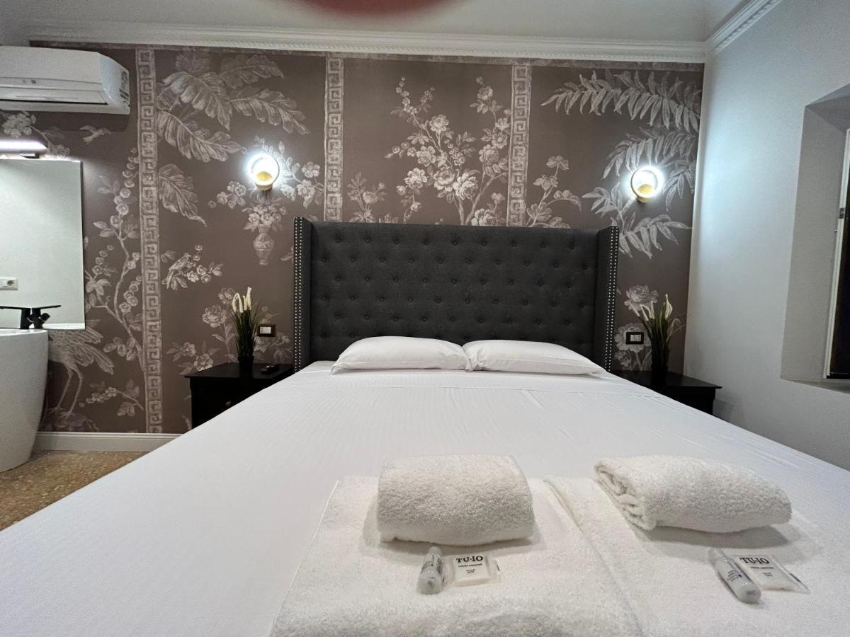 Raffaello'S Place โรม ภายนอก รูปภาพ