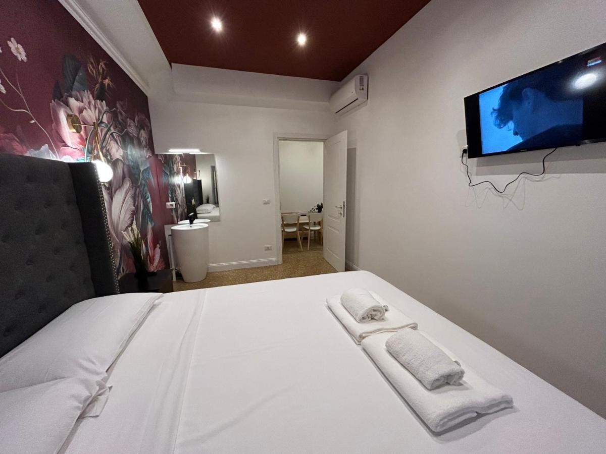 Raffaello'S Place โรม ภายนอก รูปภาพ