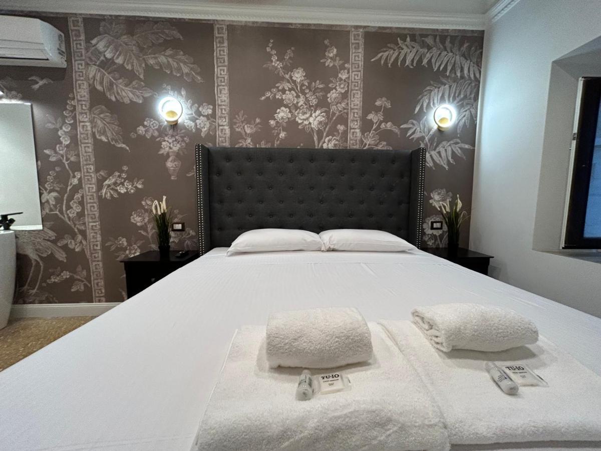 Raffaello'S Place โรม ภายนอก รูปภาพ